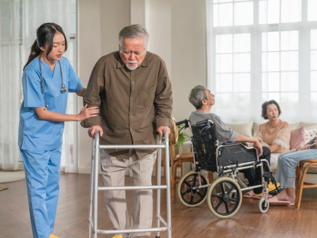 What to Do During an Elderly Emergency at Home in Mumbai